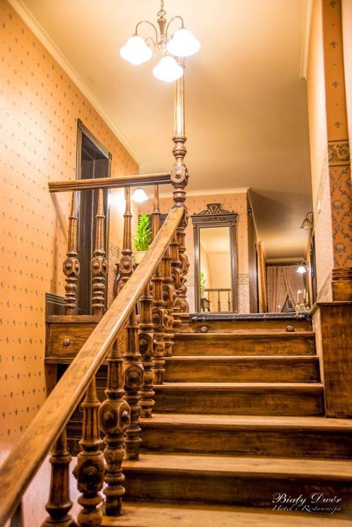 Bialy Dwor Bed & Breakfast Kwidzyn Exterior photo